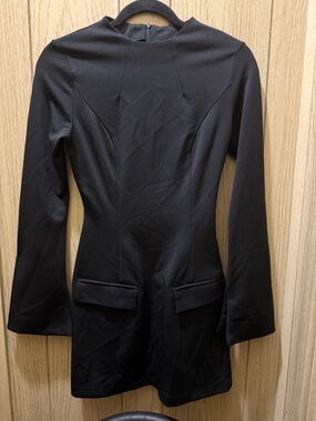 Women’s Black Long-Sleeve retro 60’s Mini Dress